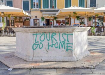 Kitle turizmi: Yazın tıklım tıklım olan 6 yer 9 Kitle turizmi: Yazın tıklım tıklım olan 6 yer
