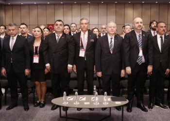 TÜRSAB Başkanı Firuz Bağlıkaya, olağanüstü genel kurulda taşınmazların geri alınması kararının oybirliğiyle alındığını belirtti.