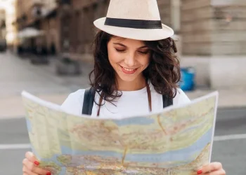 İspanya turizmde hız kesmiyor: 4 ayda 38,9 milyon ziyaretçi 10 İspanya, yılın ilk dört ayında turizmde güçlü bir ivme yakaladı. Ocak-nisan döneminde ülkeye gelen ziyaretçi sayısı yüzde 9,5 arttı.