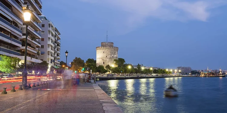 Konut fiyatları, Golden Visa etkisi, kıyı bölgelerinde lüks konut talebi ve altyapı projeleri… Selanik, 2025’te hem yerli hem yabancı yatırımcıların radarına girdi...