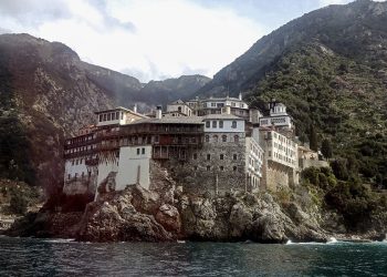 Halkidiki’de 17 milyon euroluk kültürel yatırım tanıtıldı 8 Yunanistan Kültür Bakanı Lina Mendoni, 2019-2025 yılları arasında Halkidiki’de yürütülen ve toplam değeri 17 milyon euroyu aşan projeleri tanıttı.