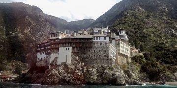 Yunanistan Kültür Bakanı Lina Mendoni, 2019-2025 yılları arasında Halkidiki’de yürütülen ve toplam değeri 17 milyon euroyu aşan projeleri tanıttı.