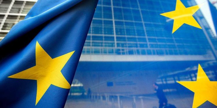 Türklere Schengen’de yeni dönem 1 Avrupa Birliği’nin hayata geçirdiği ‘kademeli vize’ sistemi Bulgaristan’ın ardından Yunanistan’da da uygulanmaya başladı.