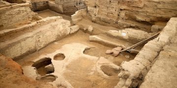 Konya Çatalhöyük, Eskişehir Küllüoba ve Karaman Topraktepe’de ise 8 bin 600 yıl öncesine uzanan ekmek örnekleri gün yüzüne çıkarıldı.