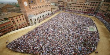 İtalya’nın En Ünlü At Yarışını Keşfedin: Palio di Siena