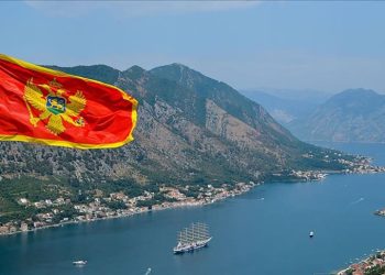 Karadağ, bir süre önce askıya aldığı Türk vatandaşlarına yönelik vizesiz seyahat uygulamasını yeniden yürürlüğe koydu.