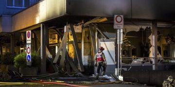 İsviçre’nin lüks kayak merkezlerinden Crans-Montana’da yılbaşı kutlamaları sırasında bir barda meydana gelen patlama ve yangın büyük paniğe yol açtı.