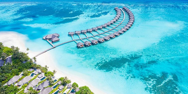 Sun Siyam Iru Fushi’de sömestr fırsatı! 1 WTS’nin sömestr kampanyası kapsamında Sun Siyam Iru Fushi’de 7 gece ve üzeri konaklamalarda 2 kişi için deniz uçağı transferi ücretsiz sunuluyor.