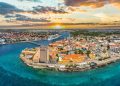 Futbolla tanındı, tatil rotası oldu: Curaçao şimdi gezginlerin radarında 11 Curaçao, Karayipler’in güneyinde, Venezuela kıyılarına yakın konumda bulunan bir ada ülkesi.