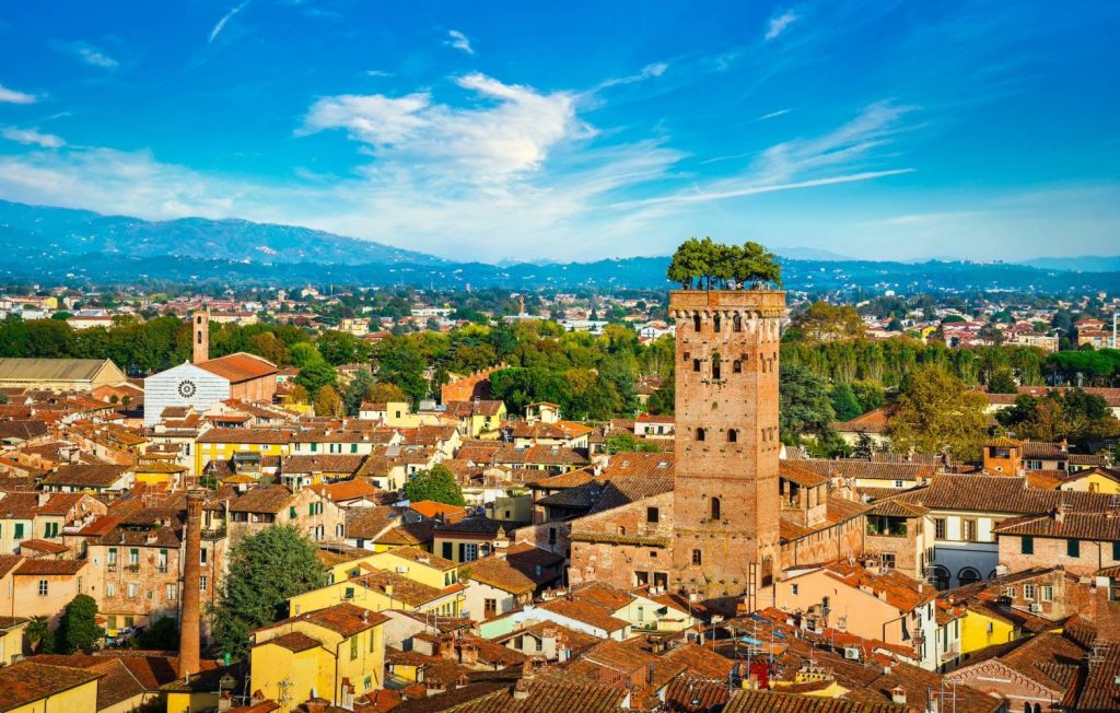 Toskana'da Efsanevi Gece: Tom Jones, Lucca Yaz Festivali'nde 5 lucca turu