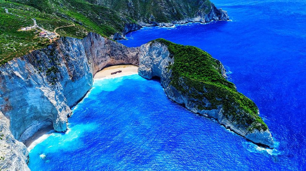 Yunanistan'ın Mutlaka Görülmesi Gereken 8 Harikası 4 navagio yunanistan