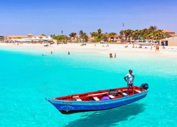 Dünya Kupası’nda kalplere dokundular! Milyonların yeni tatil destinasyonu Yeşil Burun Adaları 12 Yeşil Burun Adaları, Dünya Kupası’ndan elendi ama turnuvanın en özel hikayelerinden birini geride bıraktı.