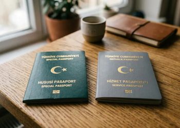 Yeşil ve gri pasaportta kağıt form dönemi sona erdi 2 Kamu çalışanlarının yeşil ve gri pasaport işlemlerinde kullandığı talep belgeleri elektronik ortama taşındı.